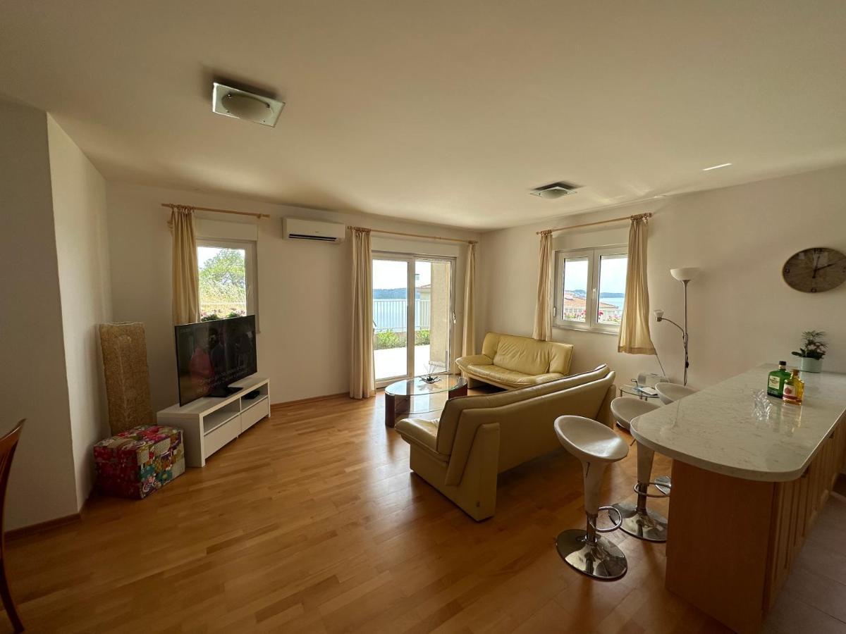 Aurora Luxury Apartment Trogir Exterior photo